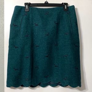 Talbots, size 10, lined, wool blend skirt with scalloped hem (21 1/2” long)